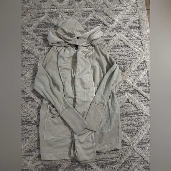 Free People Brentwood Cardi
Hoodie Size Medium - Picture 11 of 13